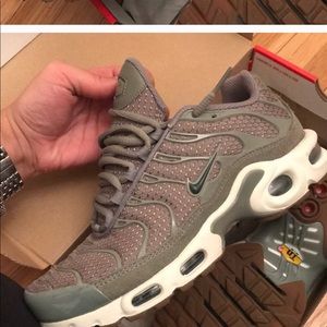 Nike airmax plus new